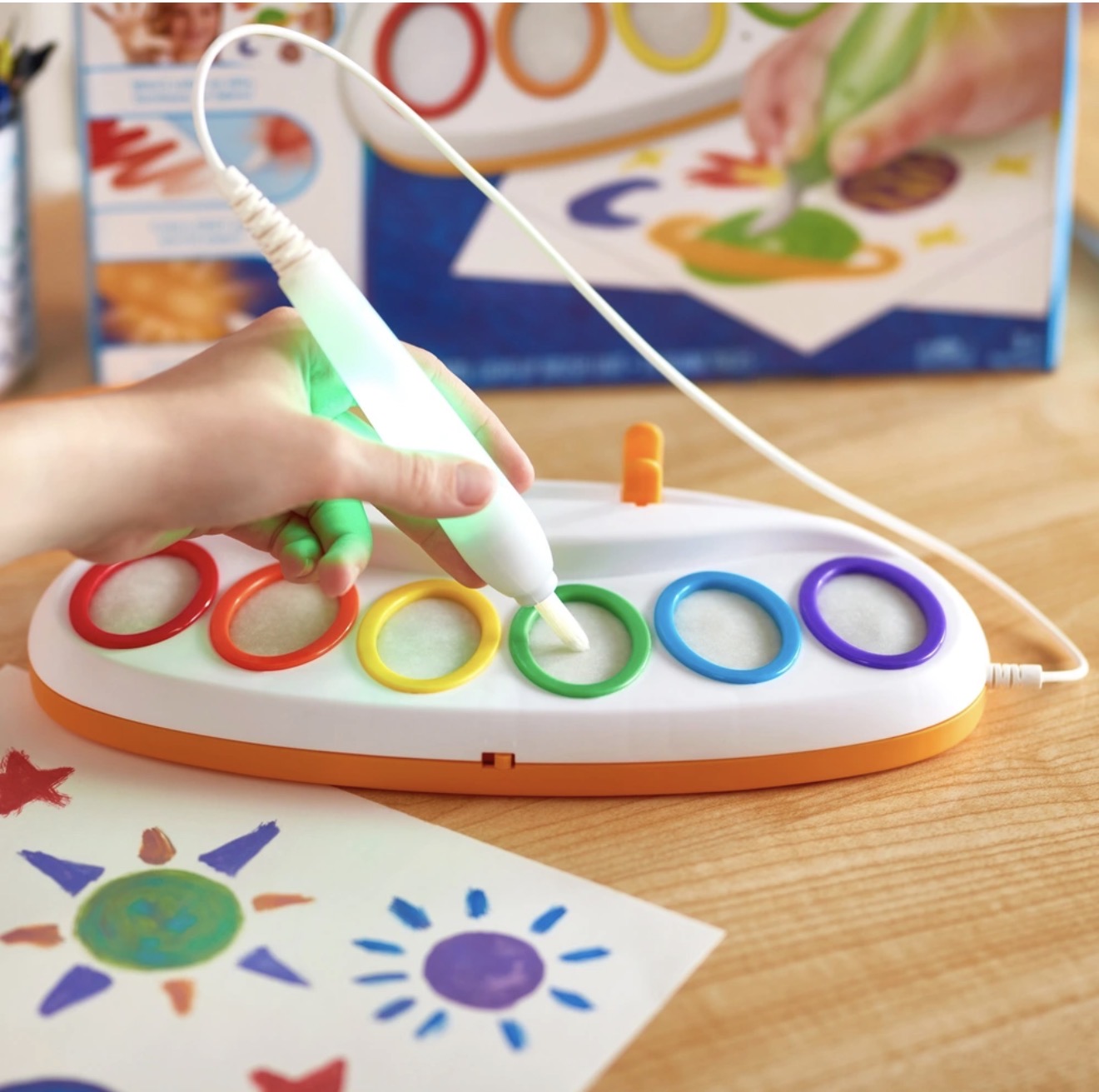 Magic Light Brush™ – Mess-Free Painting Set for Kids | Color Wonder Style Water Paint Pen with 6 Rainbow Pots & Drawing Sheets